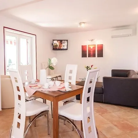 Hébergement de vacances One-bedroom Poreč